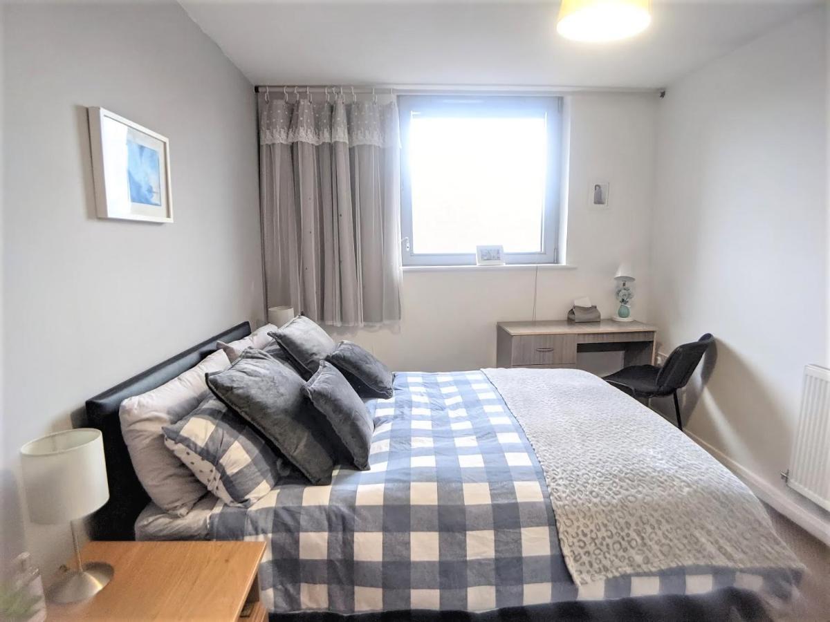 Large 3 Bedrooms In Liverpool City Centre, Free Parking Exterior photo