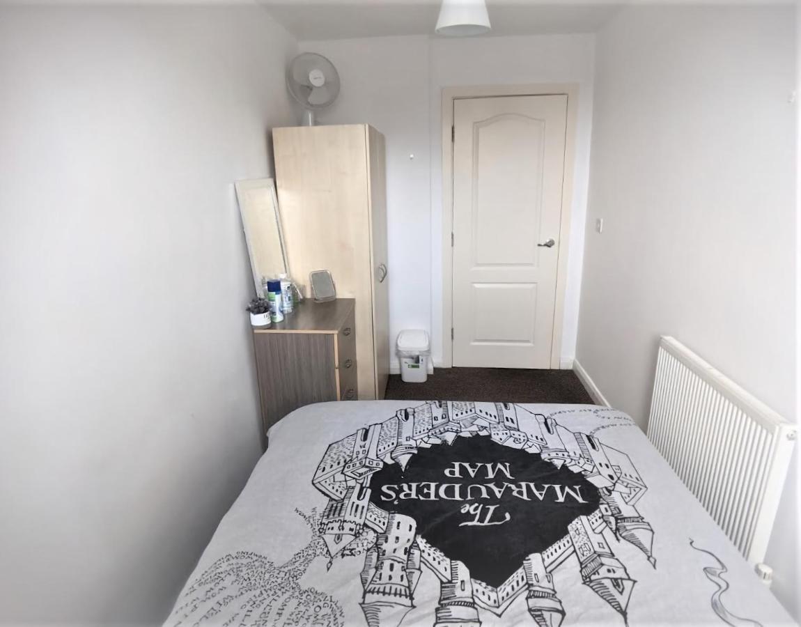 Large 3 Bedrooms In Liverpool City Centre, Free Parking Exterior photo