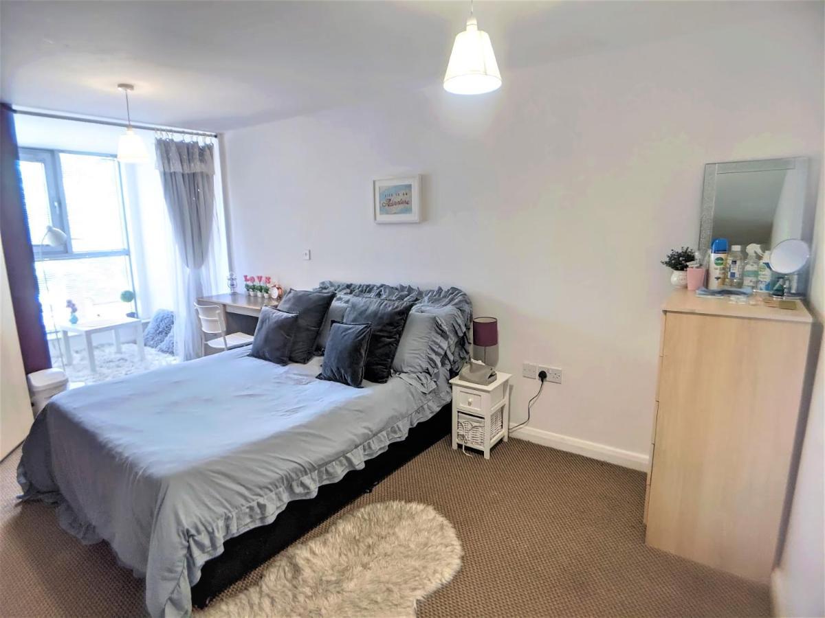 Large 3 Bedrooms In Liverpool City Centre, Free Parking Exterior photo
